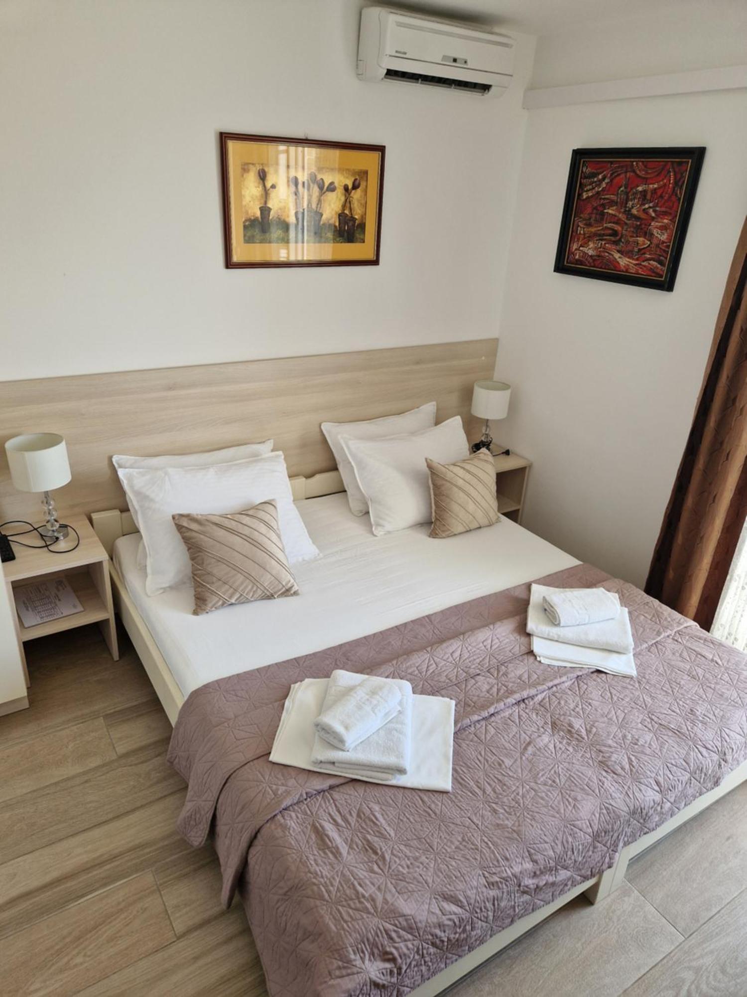 Apartments Saric Baška Voda المظهر الخارجي الصورة